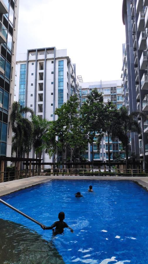 Palm Tree Condos Near Mnl Airport Terminal 3 By Elr Manila Esterno foto